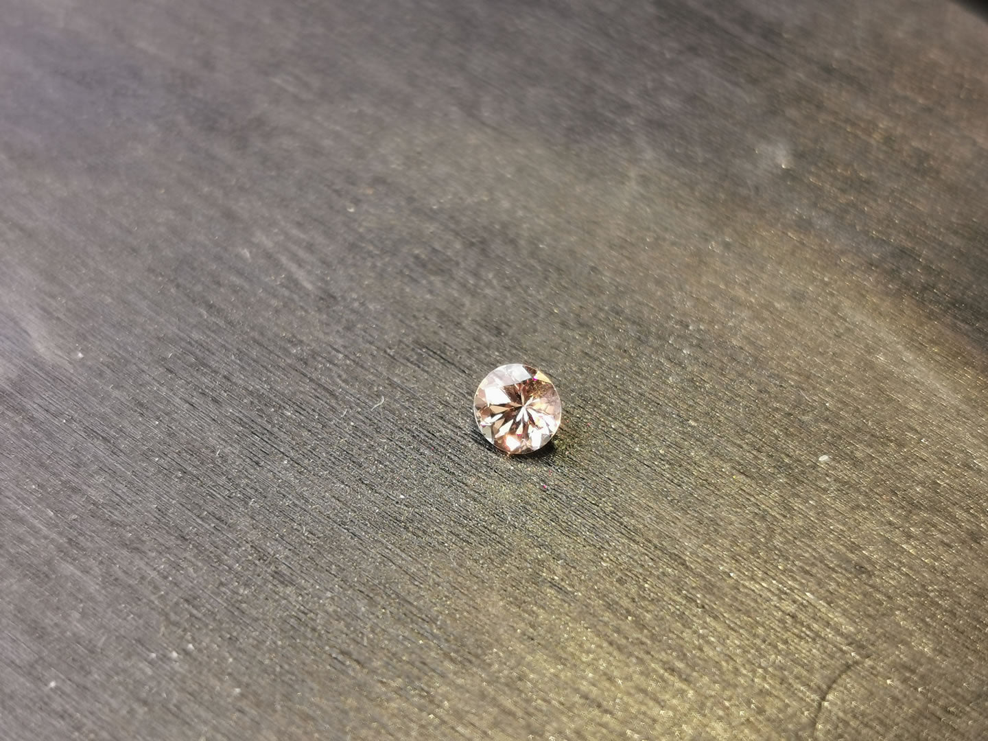 Granato cangiante taglio rotondo 0,29 ct