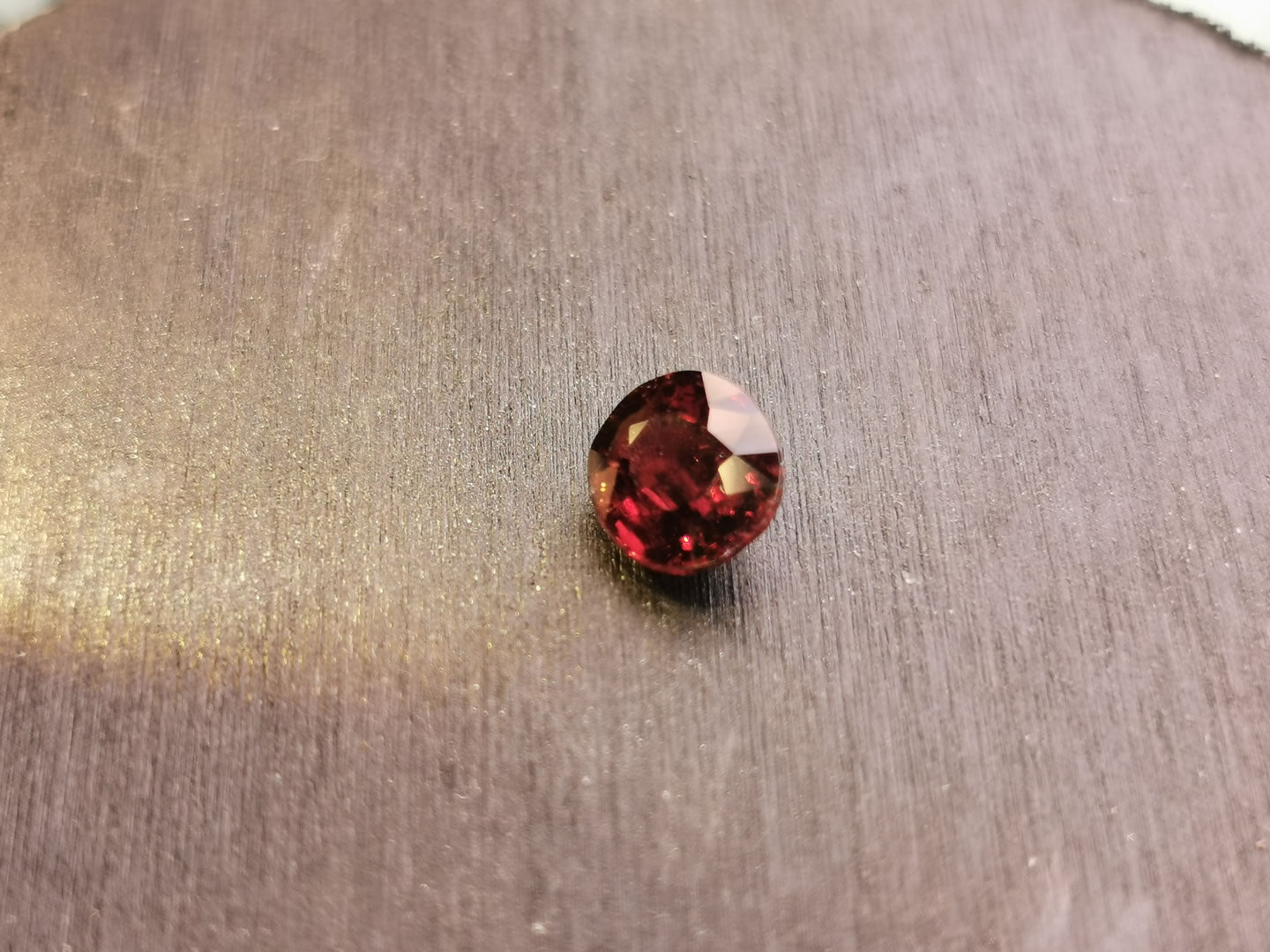 Granato Piropo-Almandino taglio ovale 2,02 ct