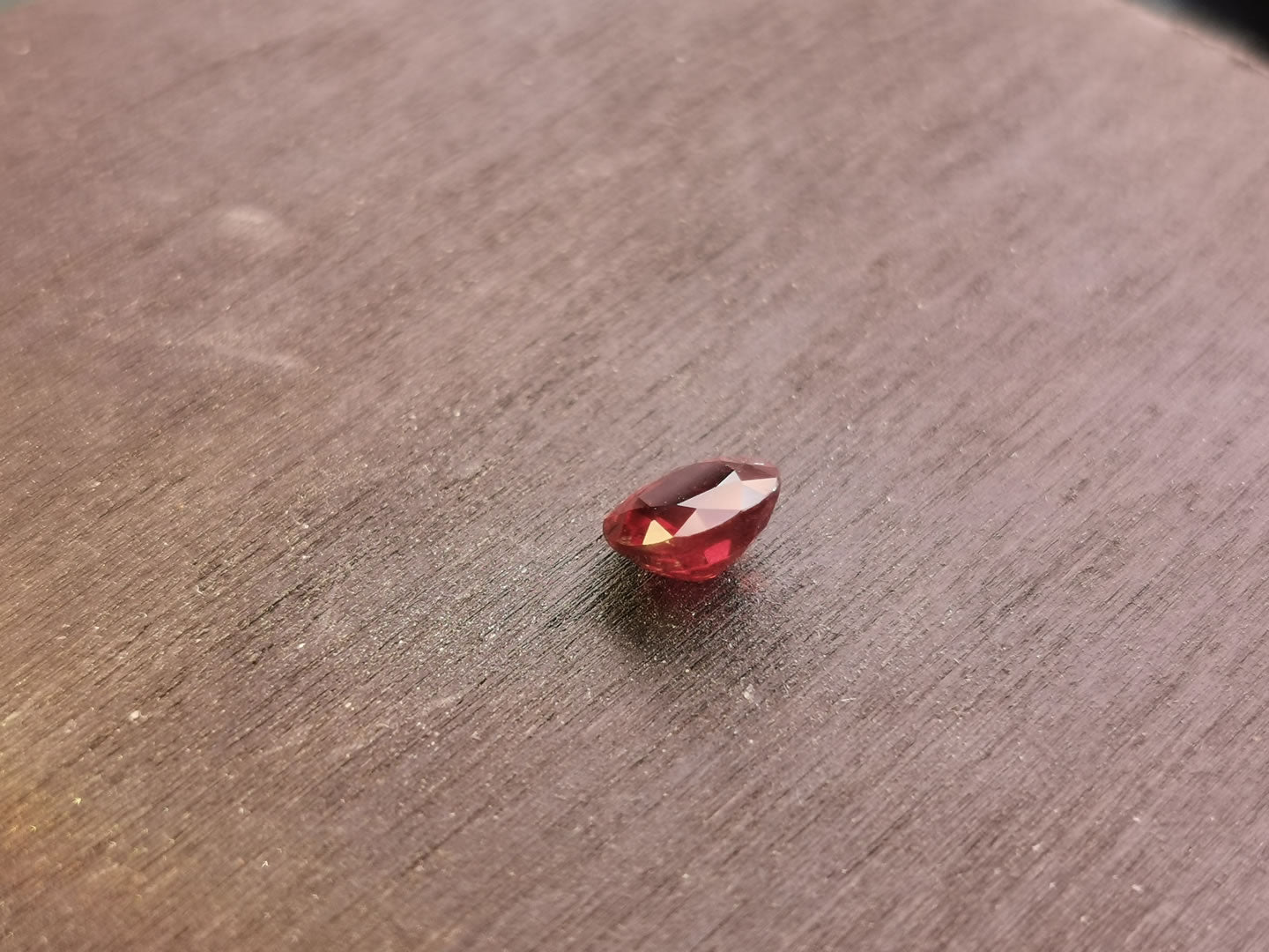 Granato Piropo-Almandino taglio ovale 1,06 ct