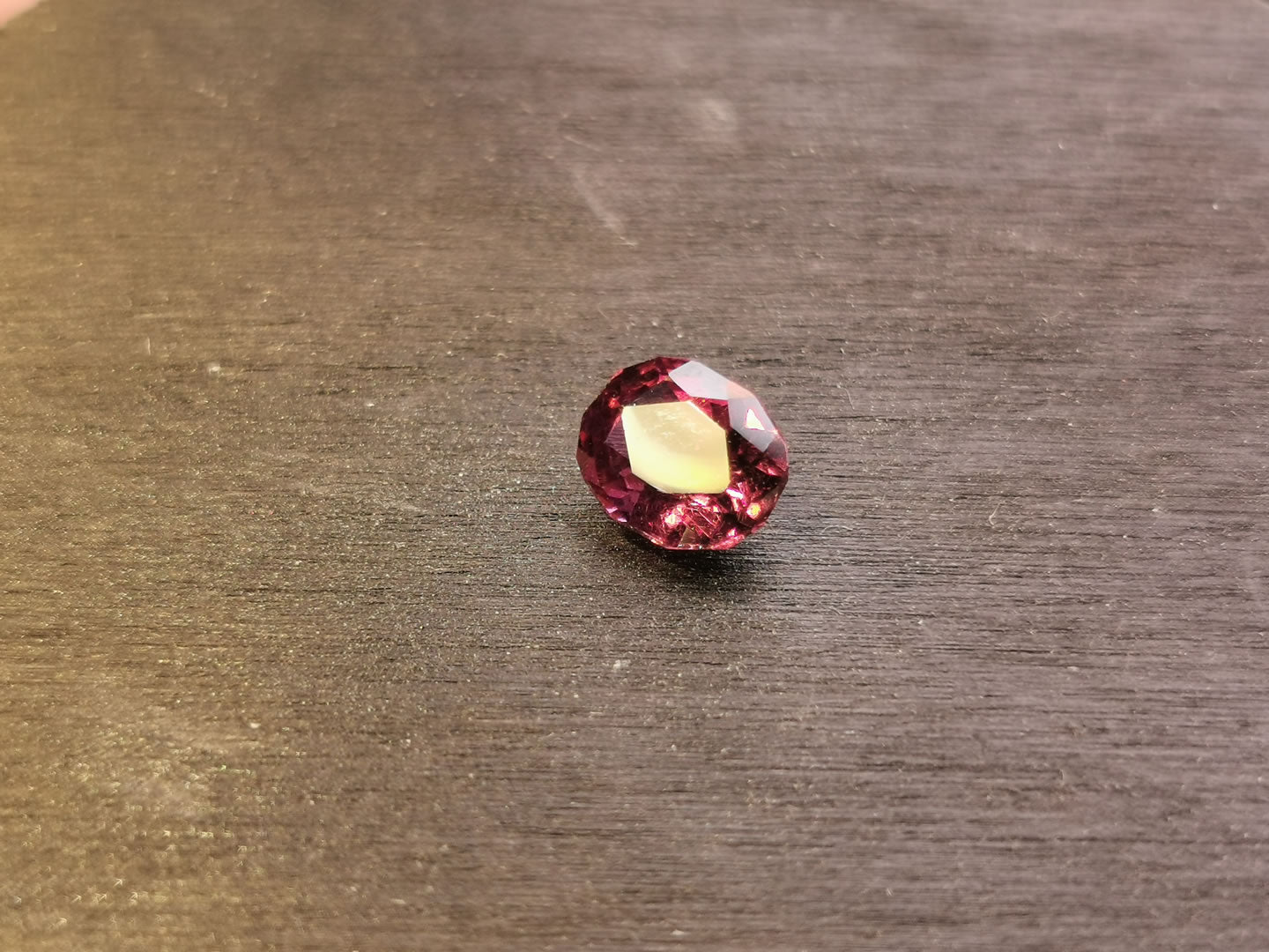 Granato Rodolite taglio ovale custom 1,52 ct