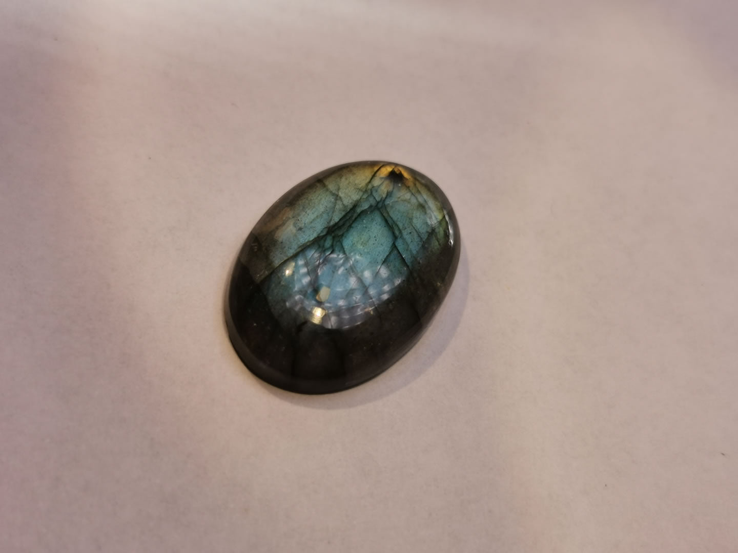 Labradorite taglio ovale cabochon 19,60 ct