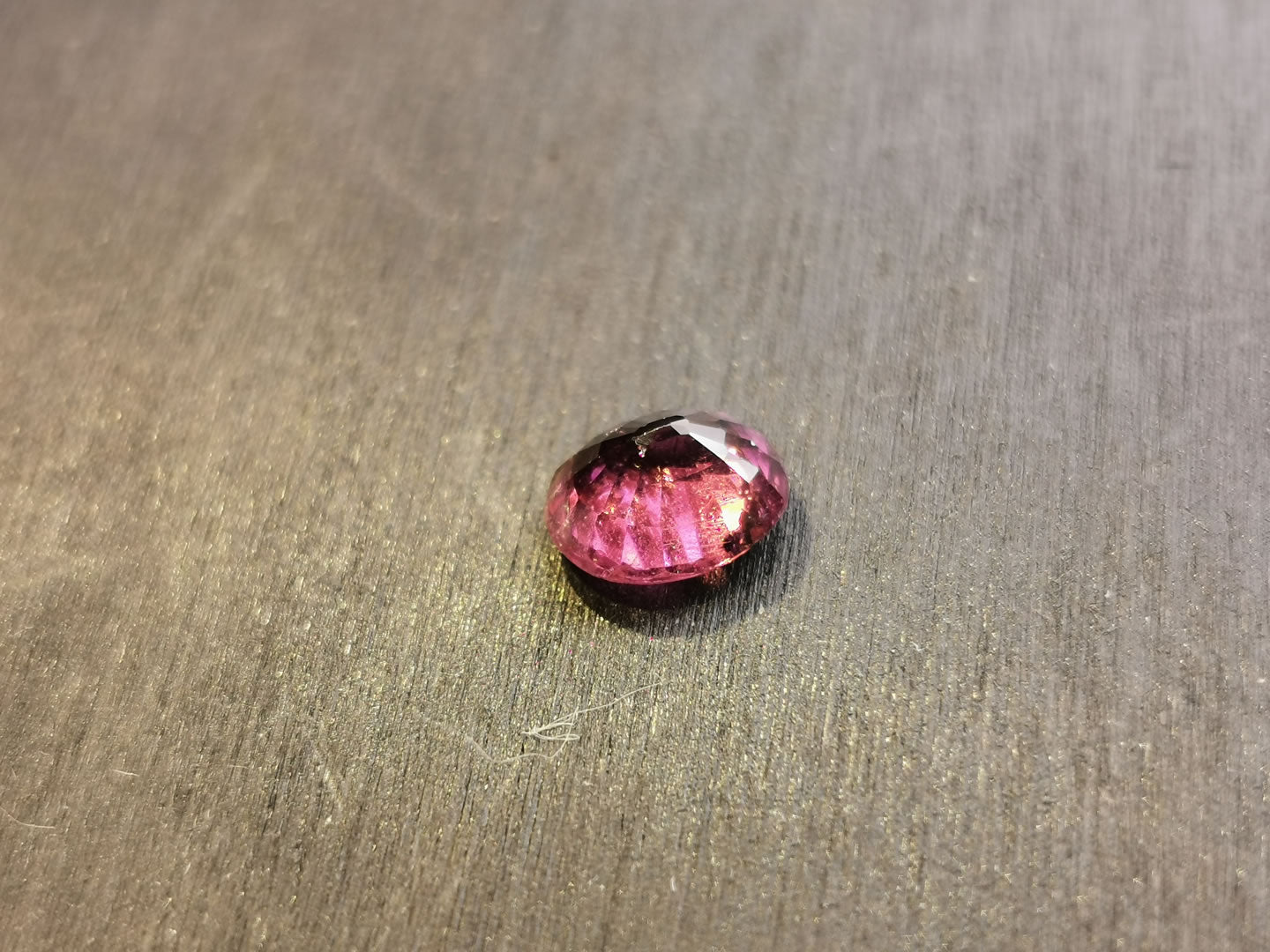 Granato Rodolite taglio ovale 1,81 ct