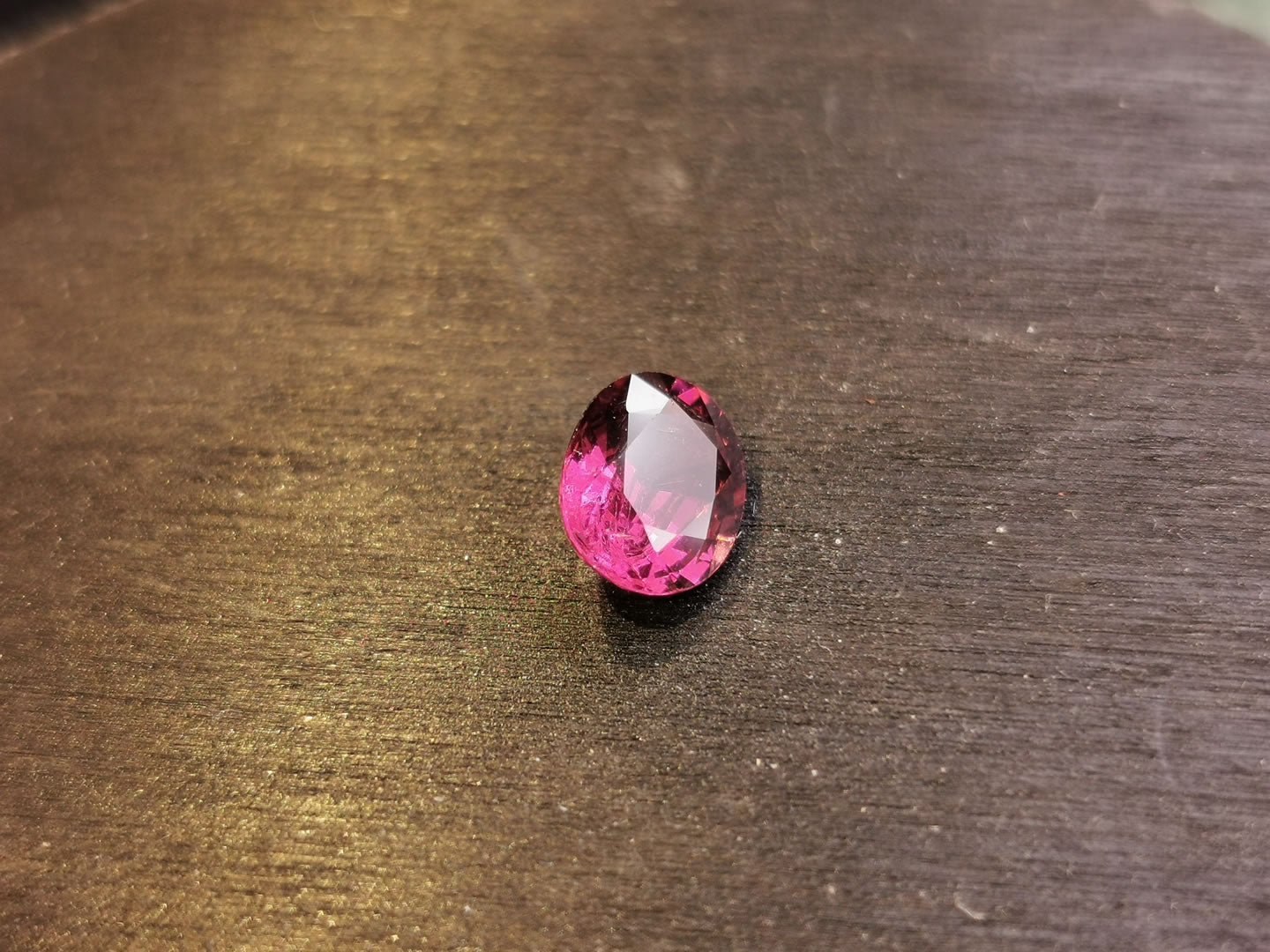 Granato Rodolite taglio ovale 1,69 ct