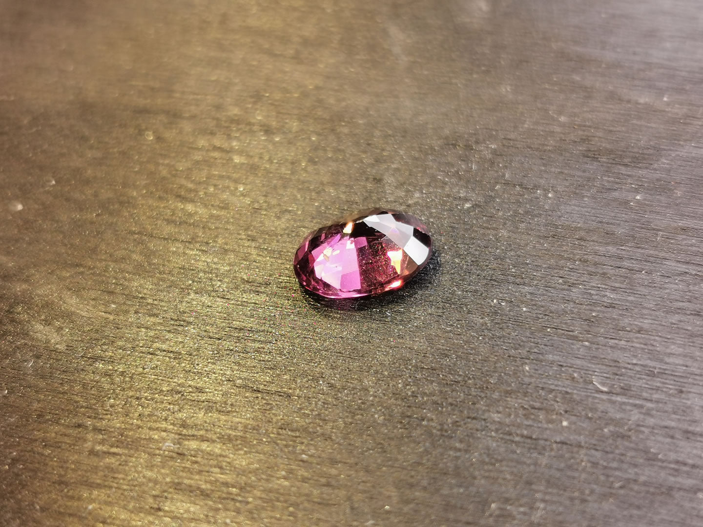 Granato Rodolite taglio ovale 1,69 ct
