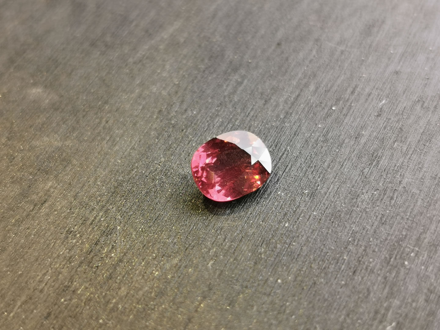 Granato Rodolite taglio cuscino 1,17 ct