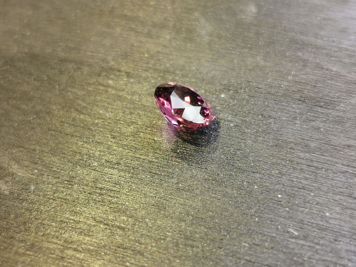 Granato Rodolite taglio ovale 1,17 ct