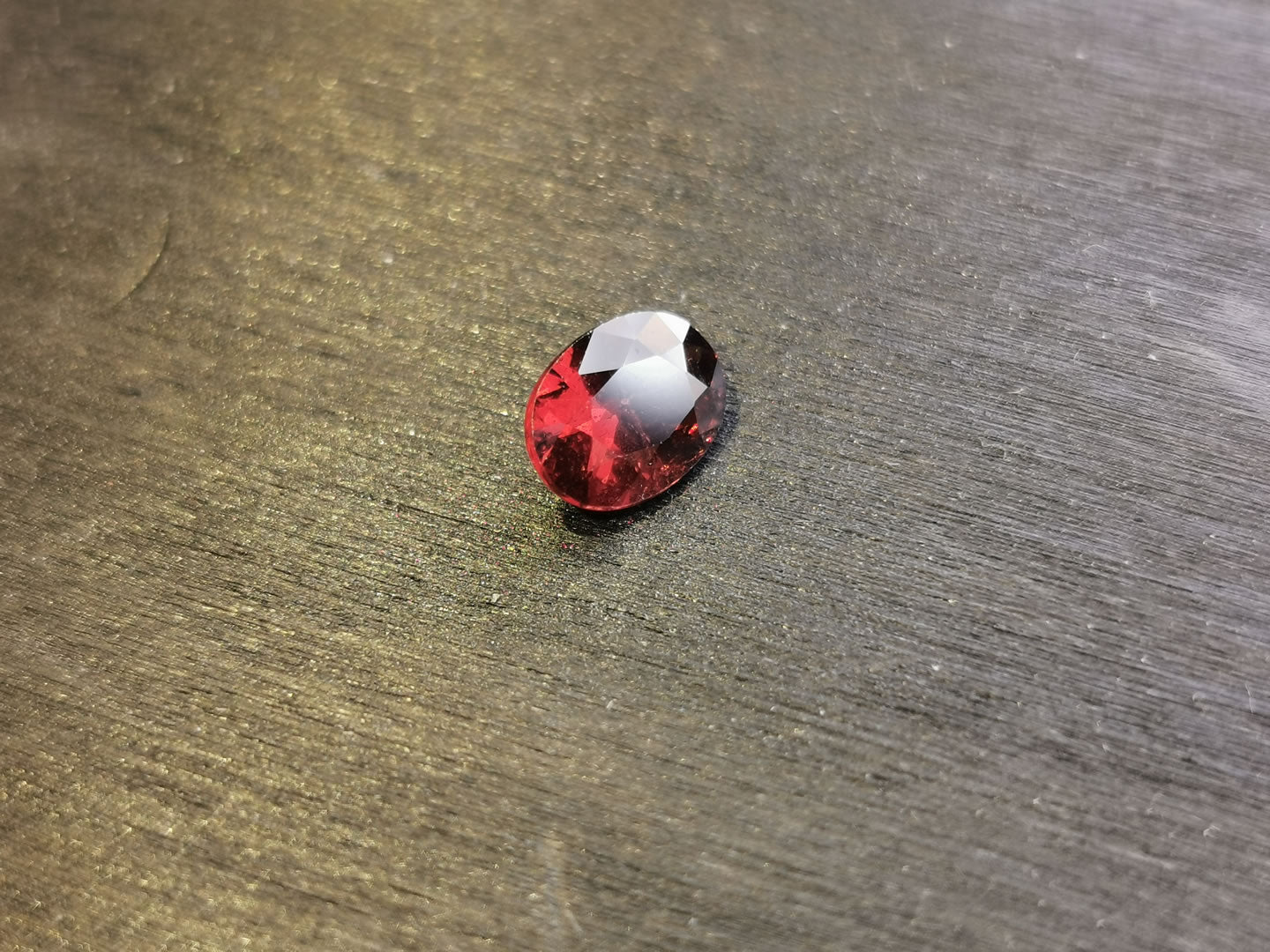 Granato Piropo-Almandino taglio ovale 1,23 ct