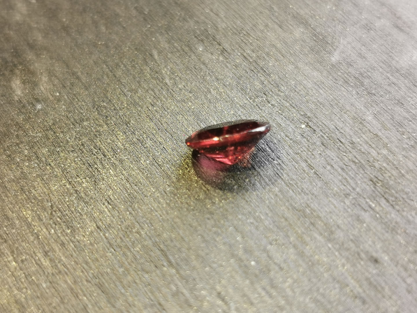 Granato Piropo-Almandino taglio ovale 1,23 ct