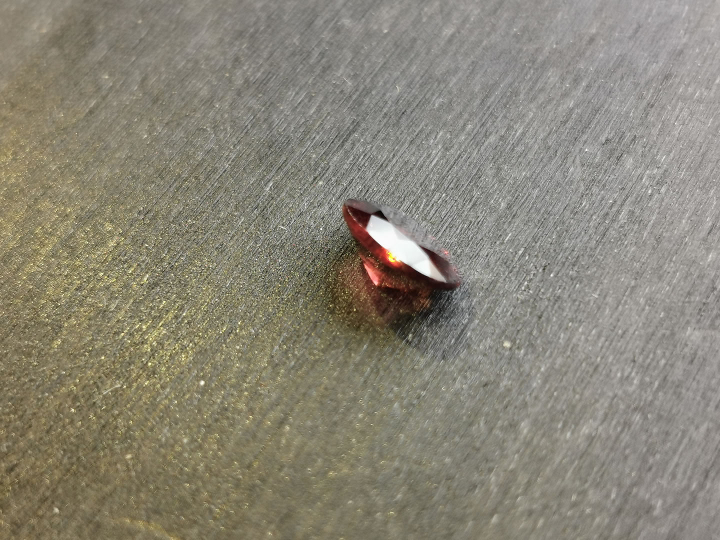 Granato Piropo-Almandino taglio ovale 1,23 ct