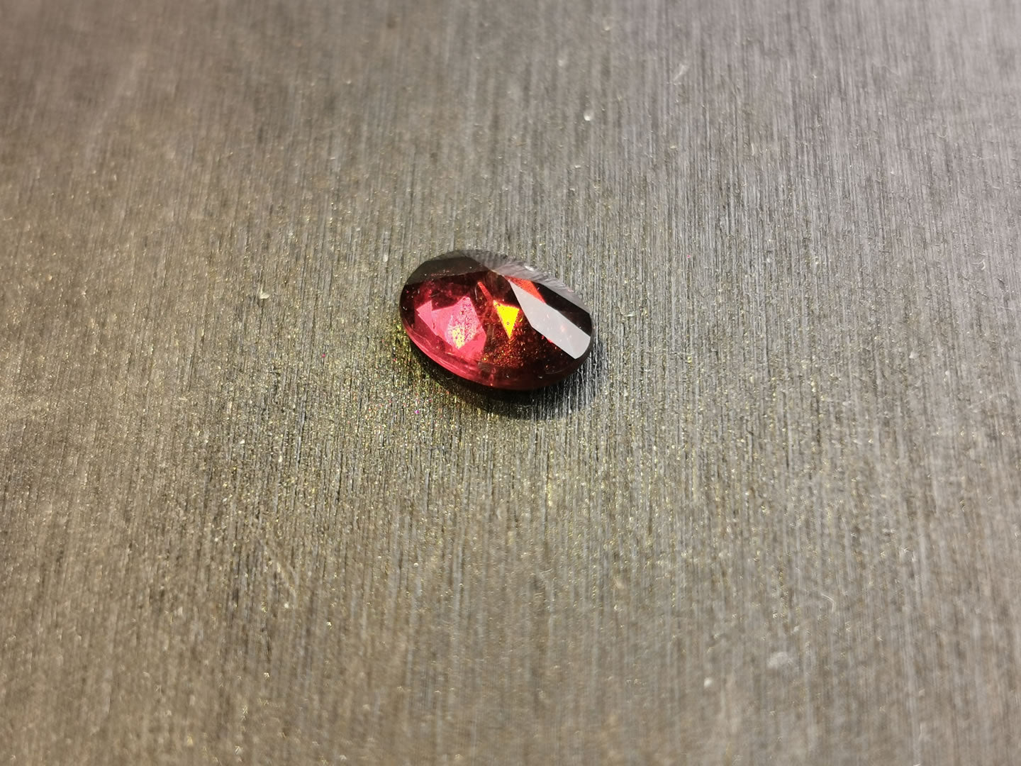 Granato Piropo-Almandino taglio ovale 1,23 ct