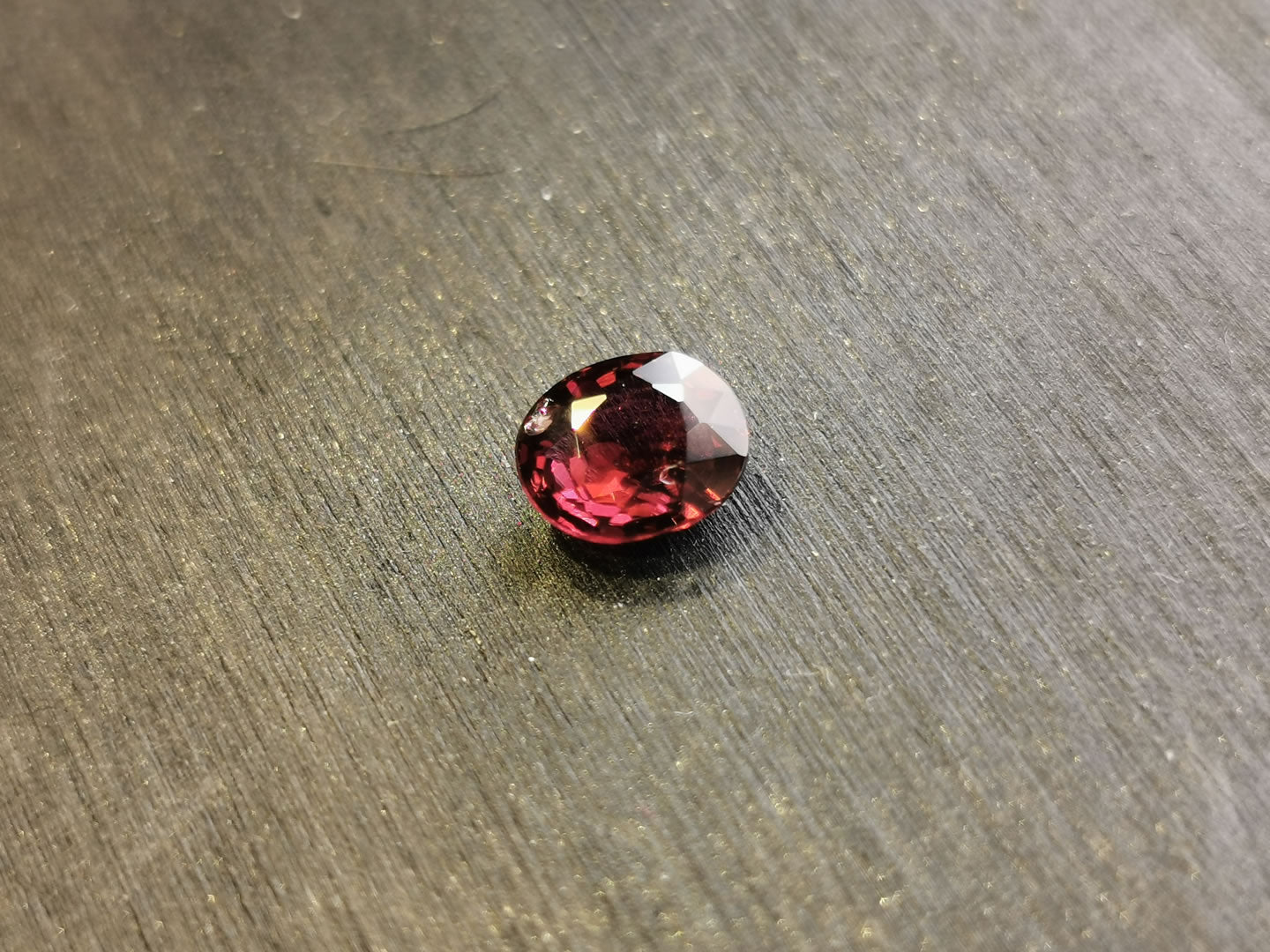 Granato Piropo-Almandino taglio ovale 1,45 ct