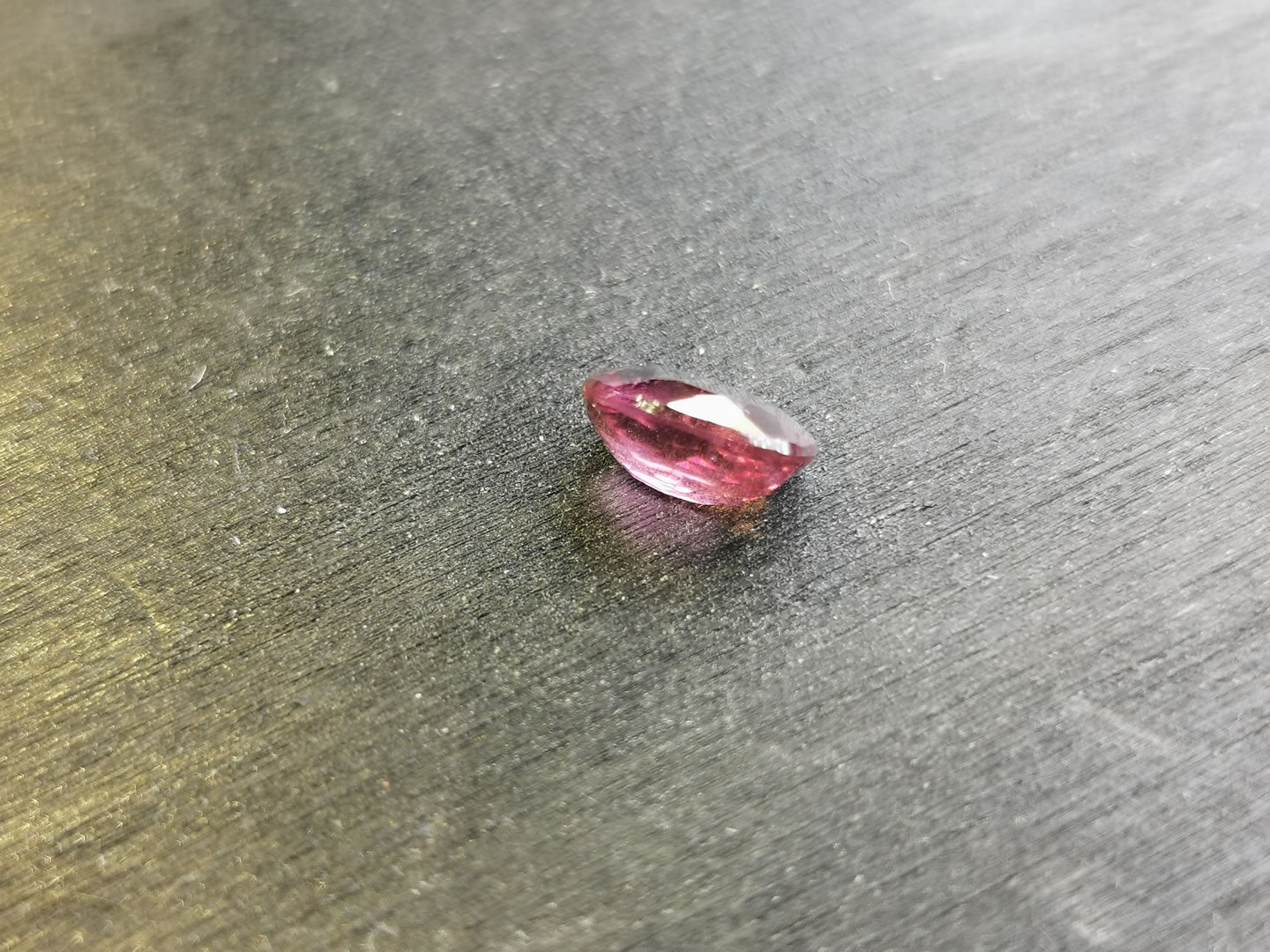 Granato Rodolite taglio ovale 1,48 ct