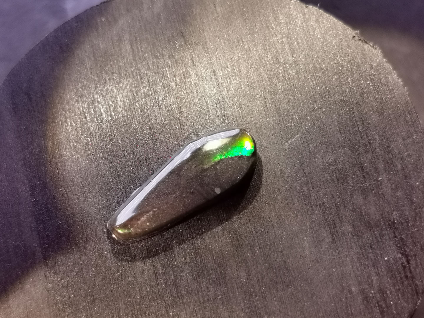 Ammolite taglio fancy cabochon 7,22 ct
