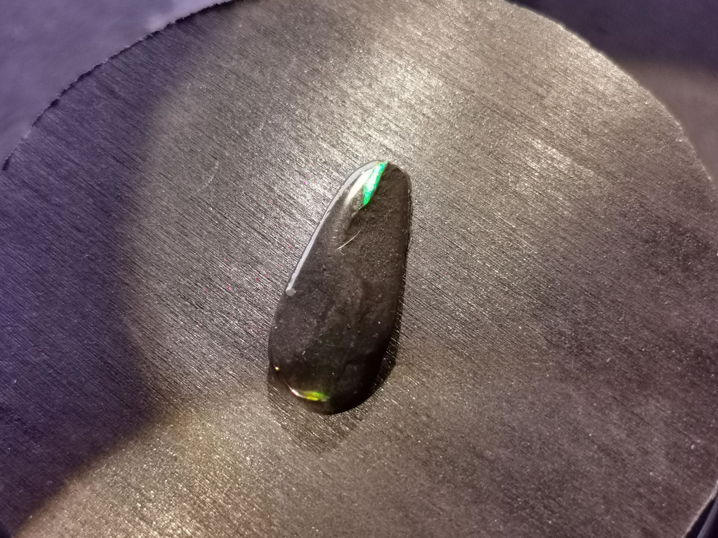 Ammolite taglio fancy cabochon 7,22 ct
