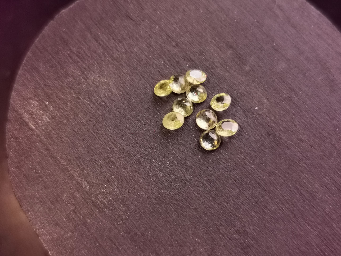Lotto di 10 Sfeni taglio rotondo 3,12 ct totali