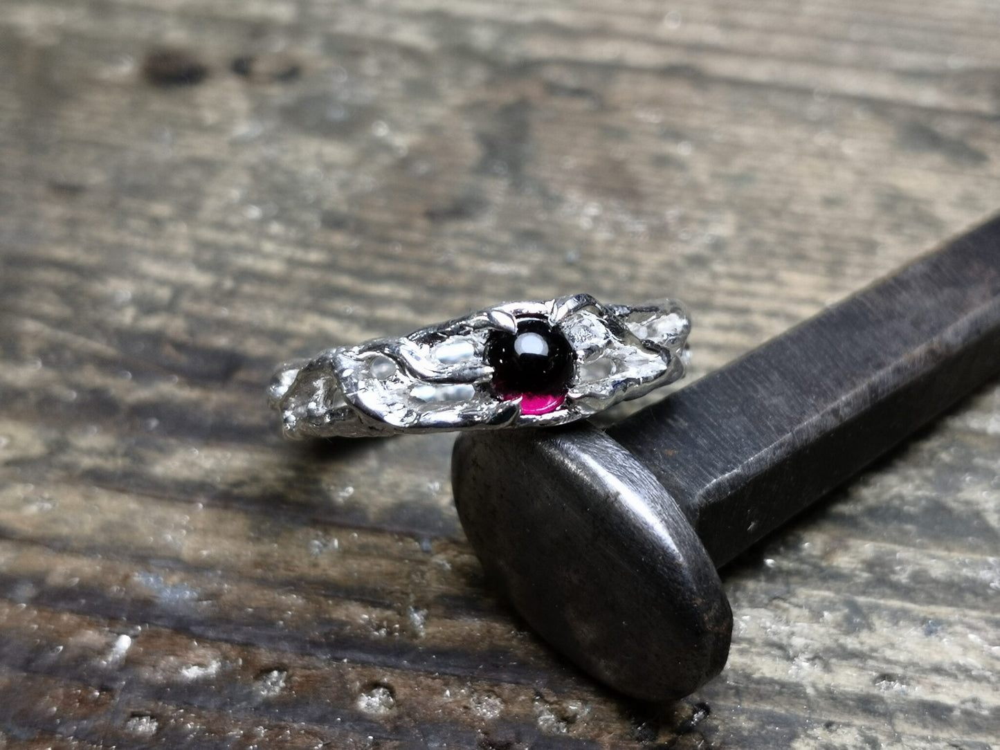 "Bioband" con Rodolite Cabochon