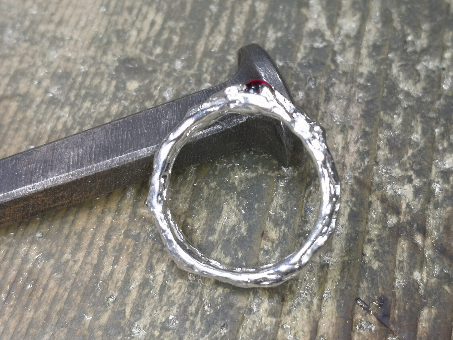 "Bioband" con Rodolite Cabochon