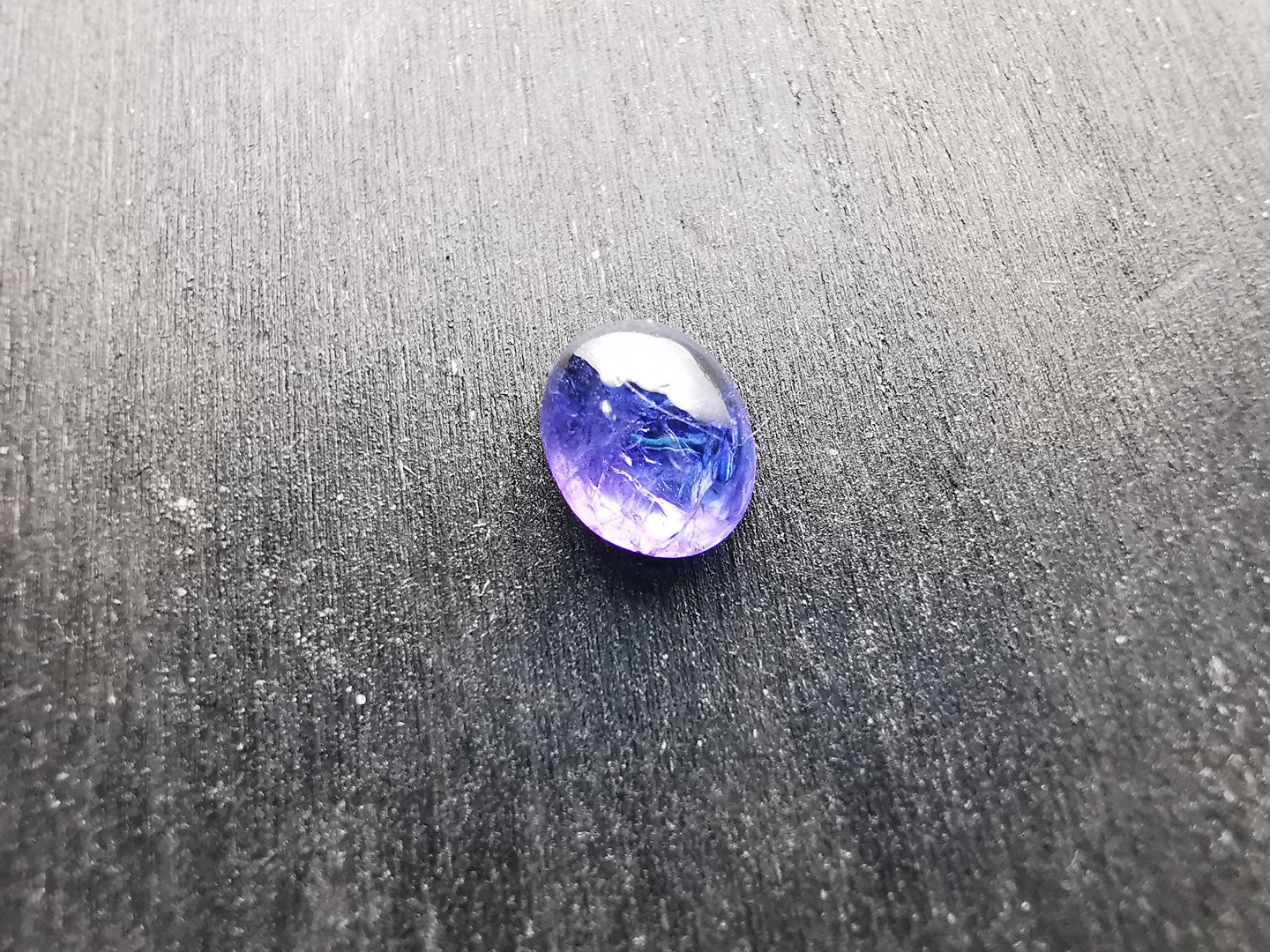 Tanzanite taglio ovale doppio cabochon 1,56 ct