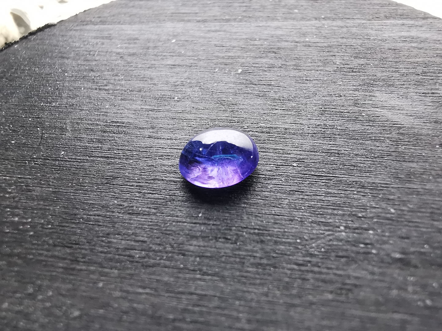 Tanzanite taglio ovale doppio cabochon 1,56 ct