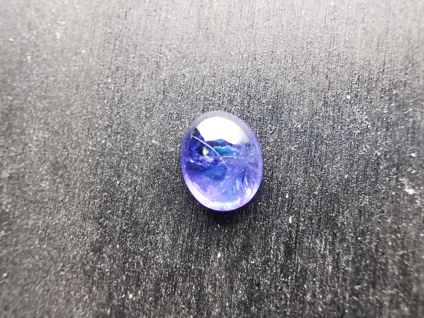 Tanzanite taglio ovale doppio cabochon 1,56 ct