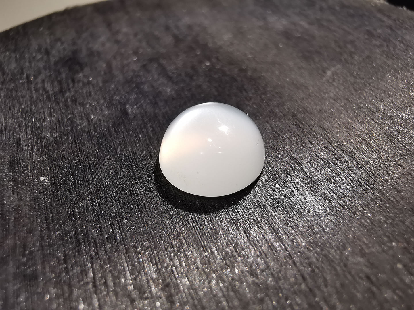 Adularia Pietra di Luna taglio rotondo cabochon 2,89 ct
