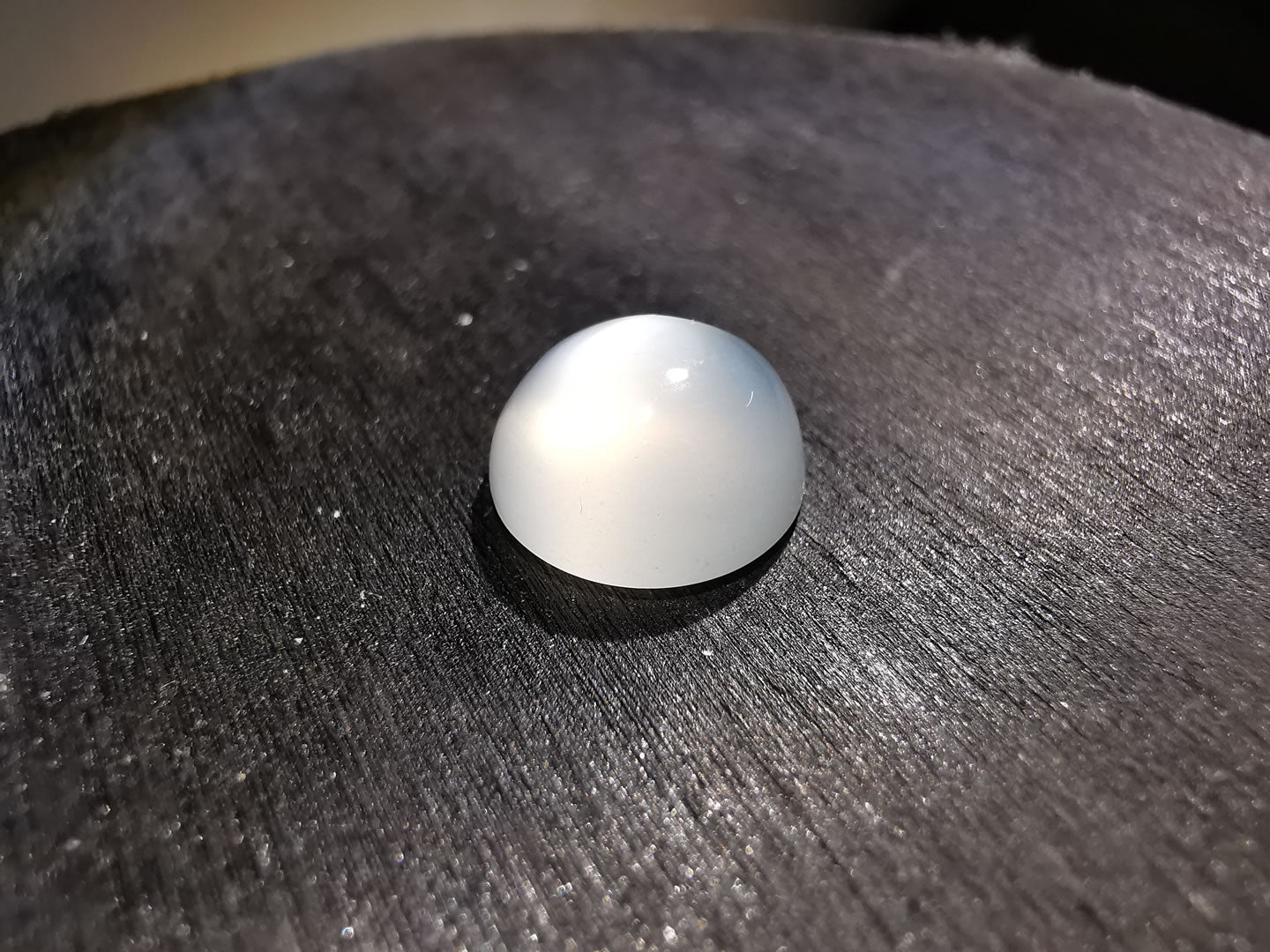 Adularia Pietra di Luna taglio rotondo cabochon 2,89 ct
