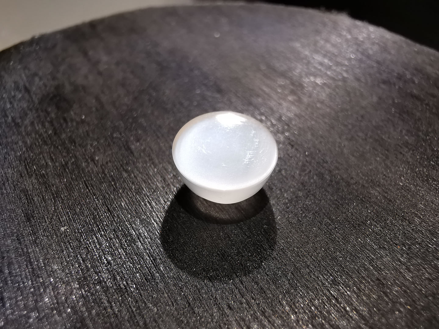 Adularia Pietra di Luna taglio rotondo cabochon 2,89 ct