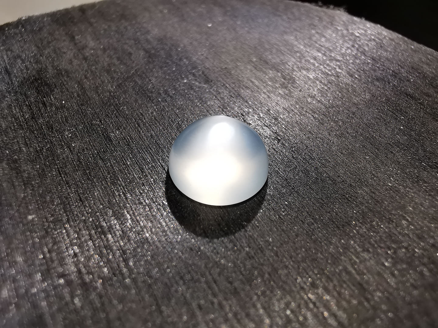 Adularia Pietra di Luna taglio rotondo cabochon 2,89 ct