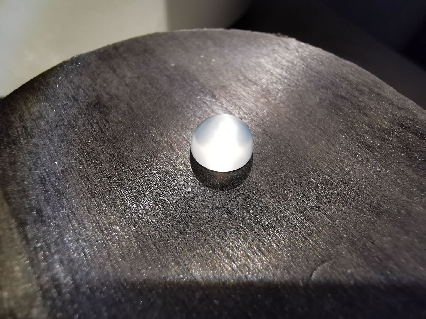 Adularia Pietra di Luna taglio rotondo cabochon 2,89 ct