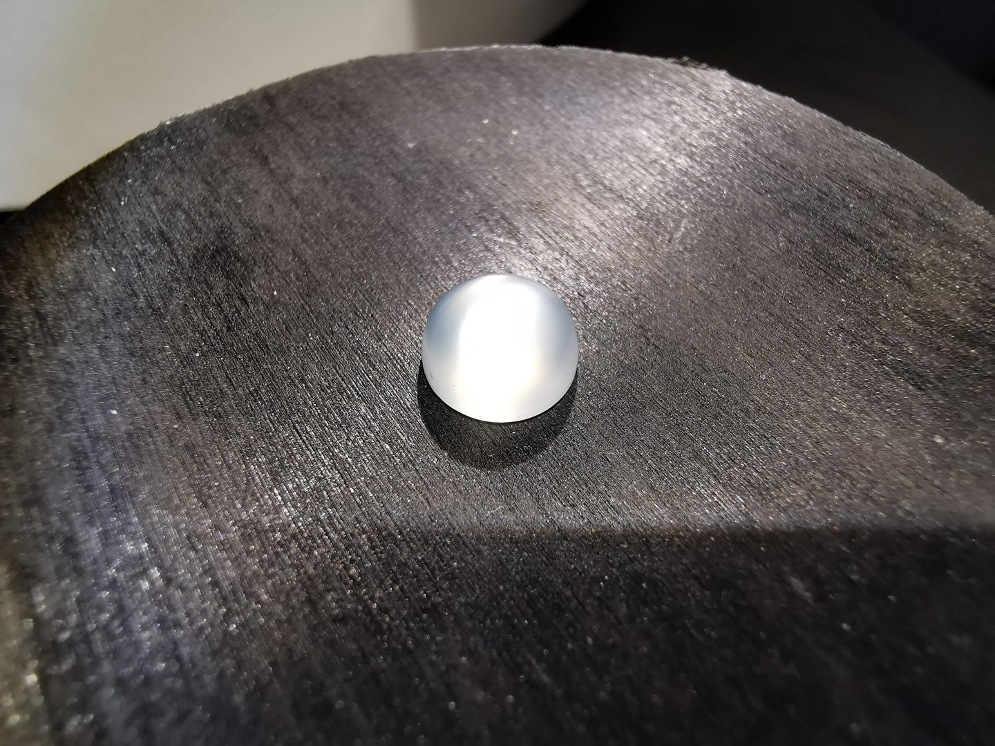 Adularia Pietra di Luna taglio rotondo cabochon 2,89 ct