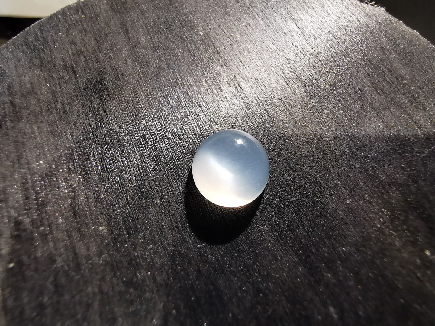 Adularia Pietra di Luna taglio rotondo cabochon 2,89 ct