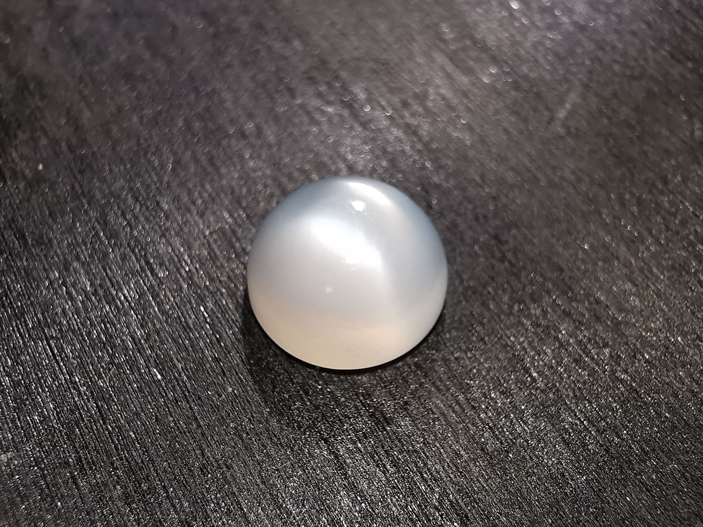Adularia Pietra di Luna taglio rotondo cabochon 2,89 ct