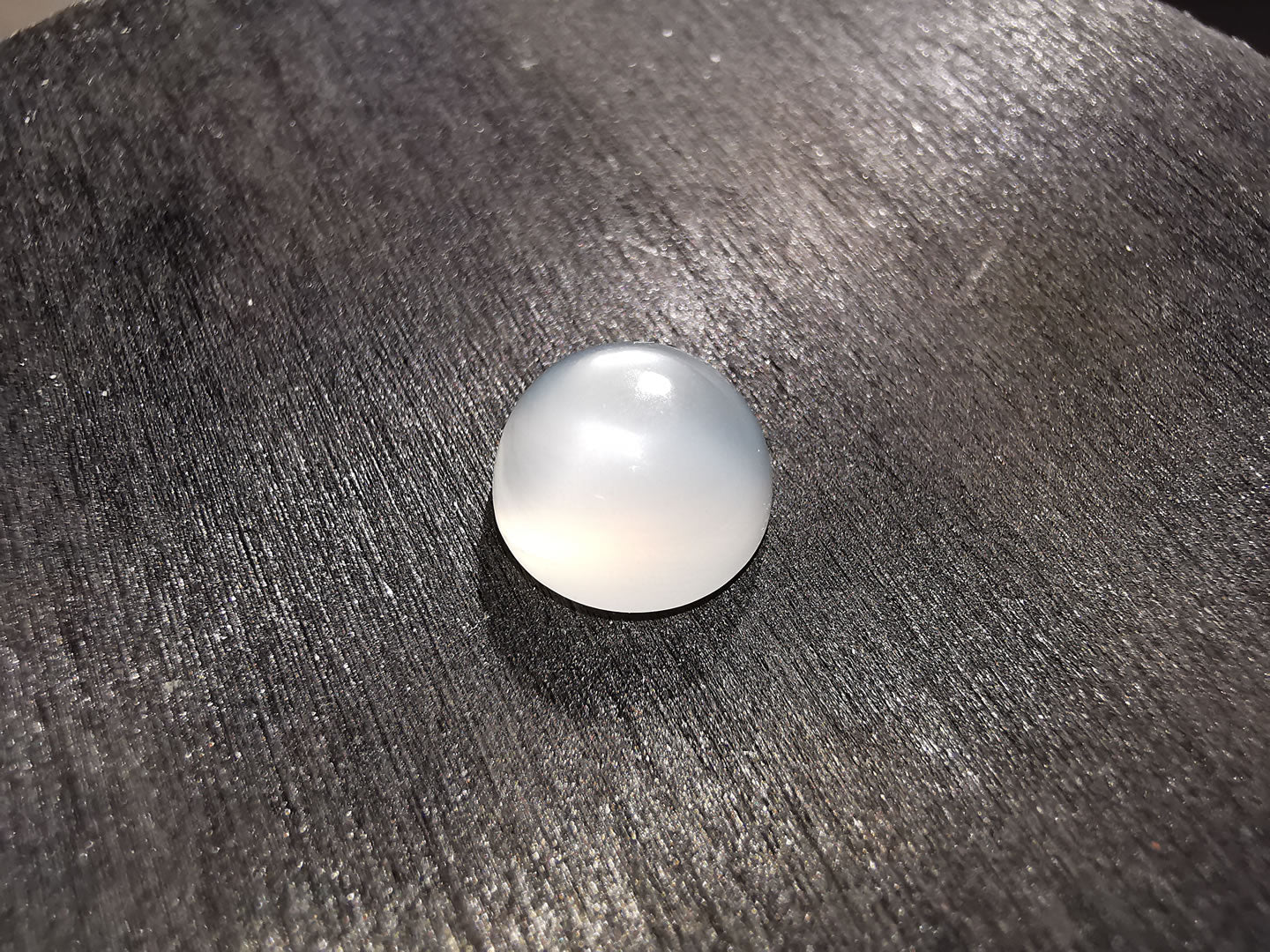 Adularia Pietra di Luna taglio rotondo cabochon 2,89 ct