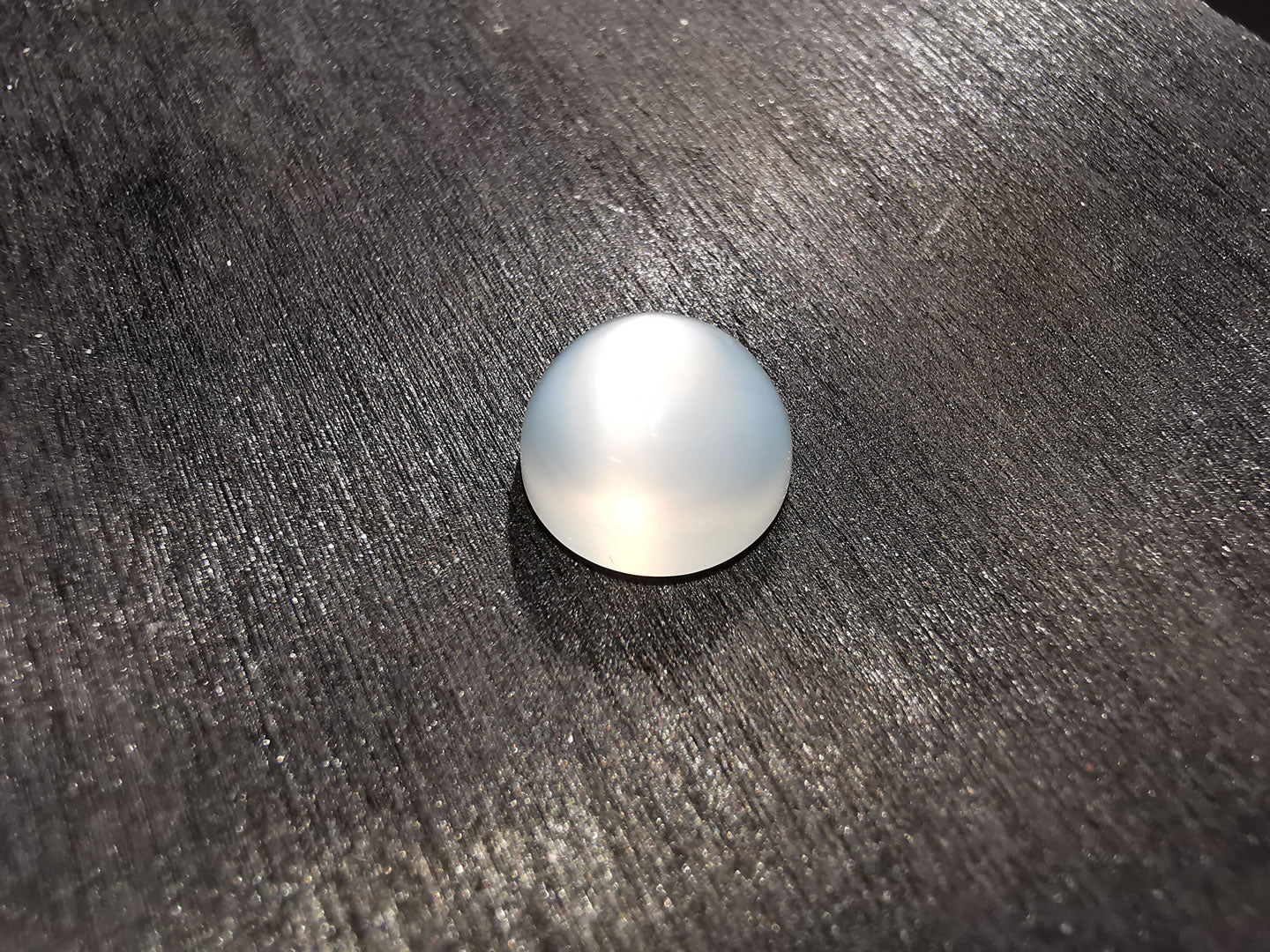 Adularia Pietra di Luna taglio rotondo cabochon 2,89 ct