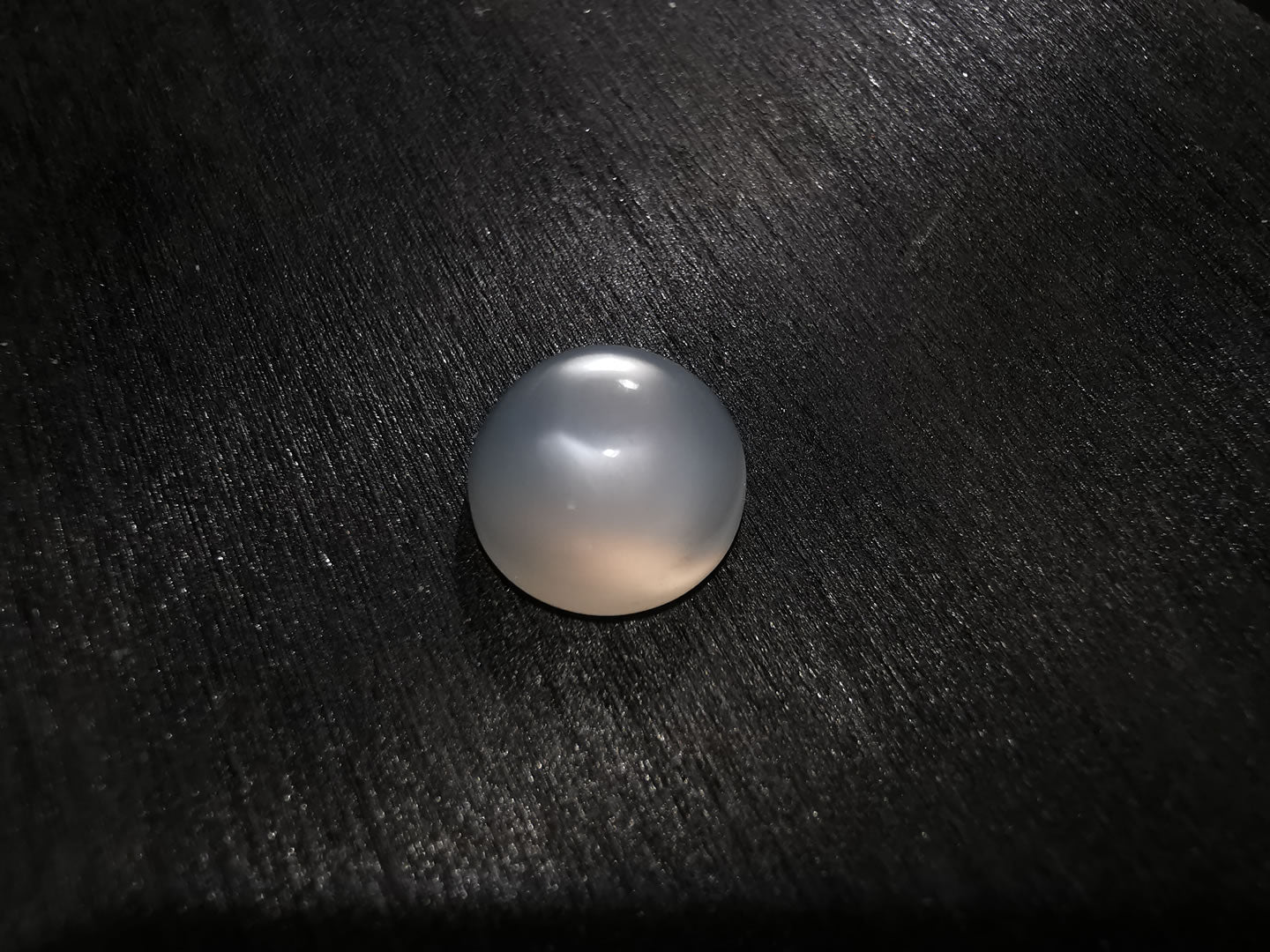 Adularia Pietra di Luna taglio rotondo cabochon 2,89 ct