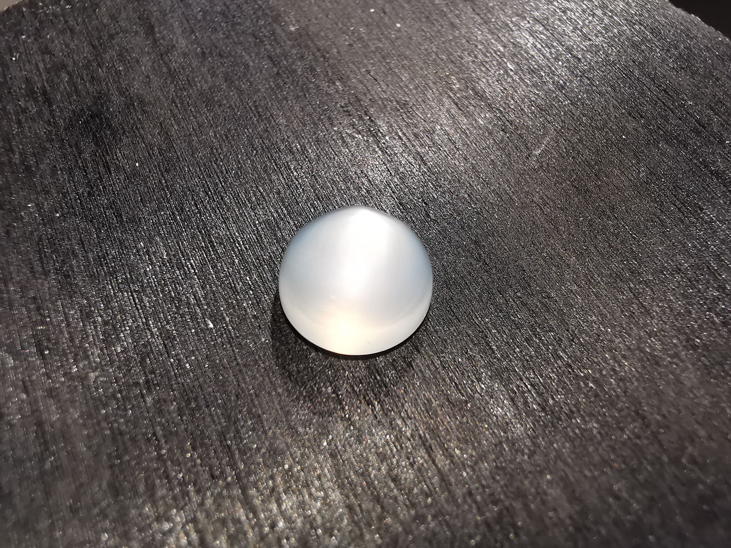 Adularia Pietra di Luna taglio rotondo cabochon 2,89 ct
