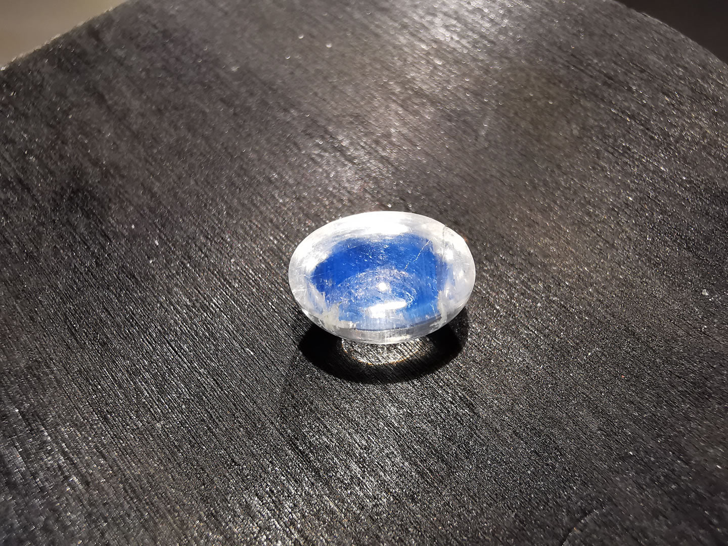 Peristerite varietà Pietra di Luna taglio ovale cabochon 4,07 ct