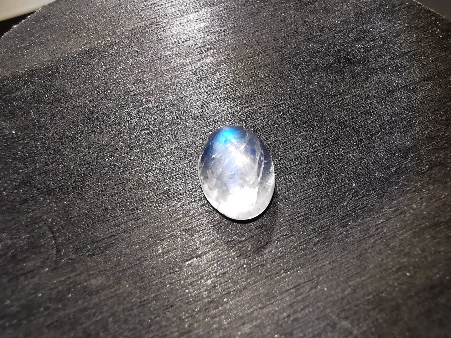 Labradorite varietà rainbow moonstone taglio ovale cabochon 3,12 ct