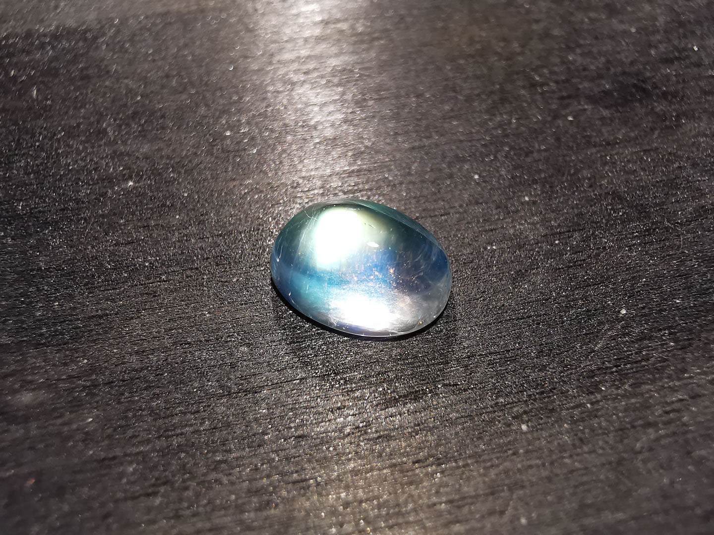 Labradorite varietà rainbow moonstone taglio ovale cabochon 1,91 ct