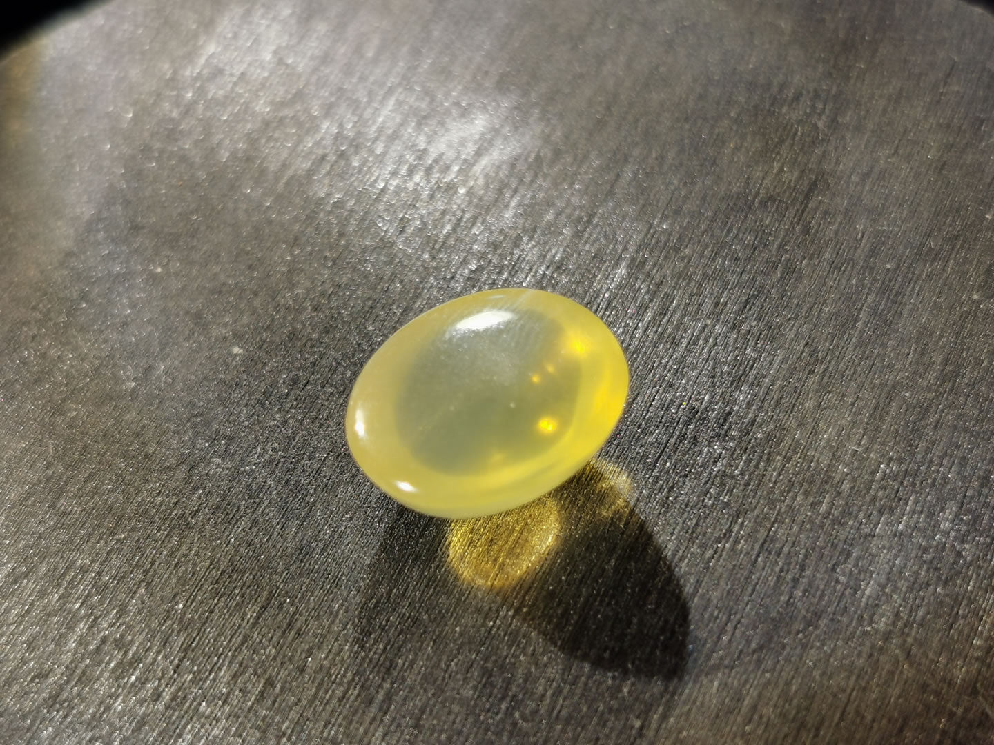 Opale di fuoco taglio cabochon ovale 5,05 ct