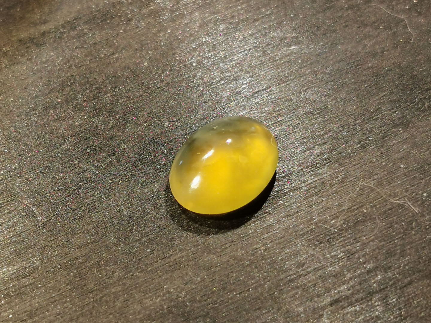 Opale di fuoco taglio cabochon ovale 3,93 ct