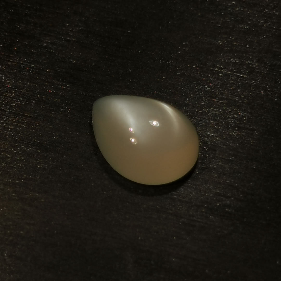 Adularia Pietra di Luna taglio goccia cabochon 4,97 ct