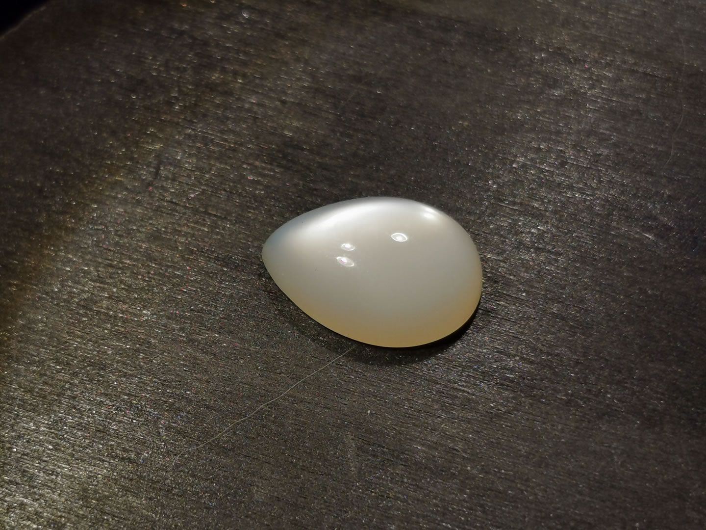 Adularia Pietra di Luna taglio goccia cabochon 7,73 ct