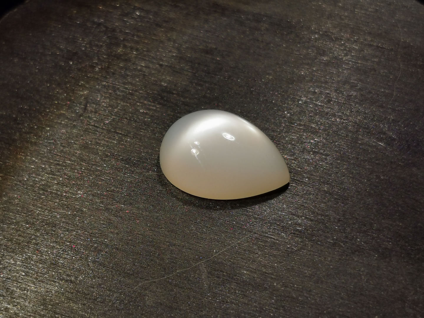 Adularia Pietra di Luna taglio goccia cabochon 7,73 ct