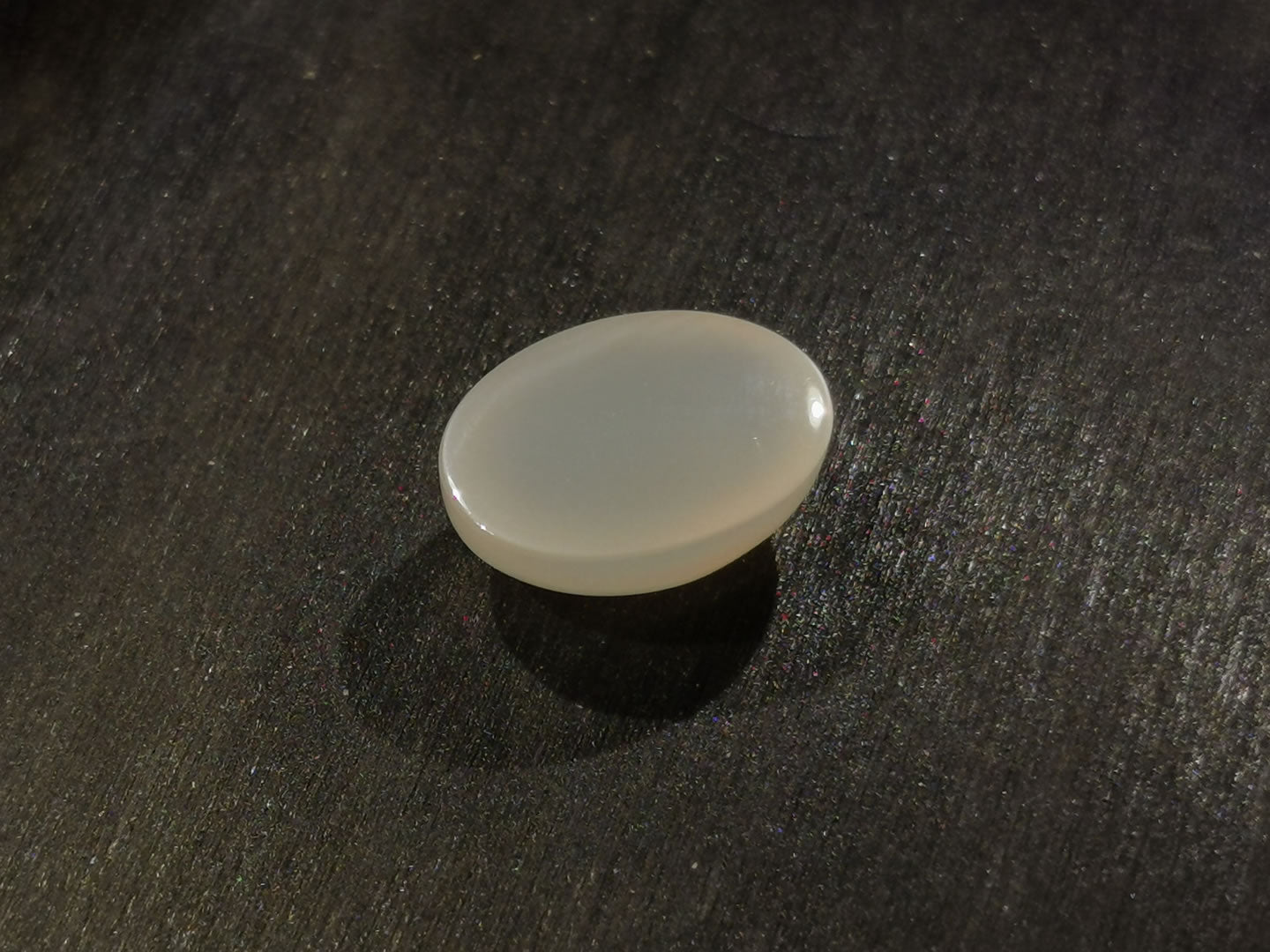 Adularia Pietra di Luna taglio ovale cabochon 6,27 ct