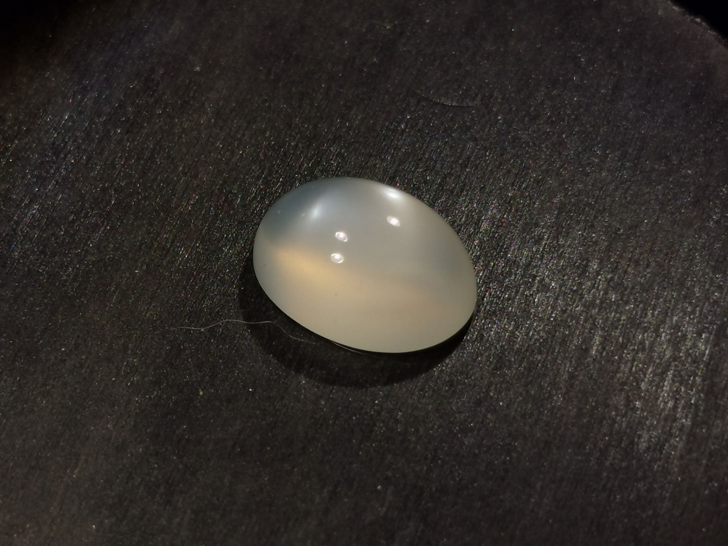 Adularia Pietra di Luna taglio ovale cabochon 9,56 ct