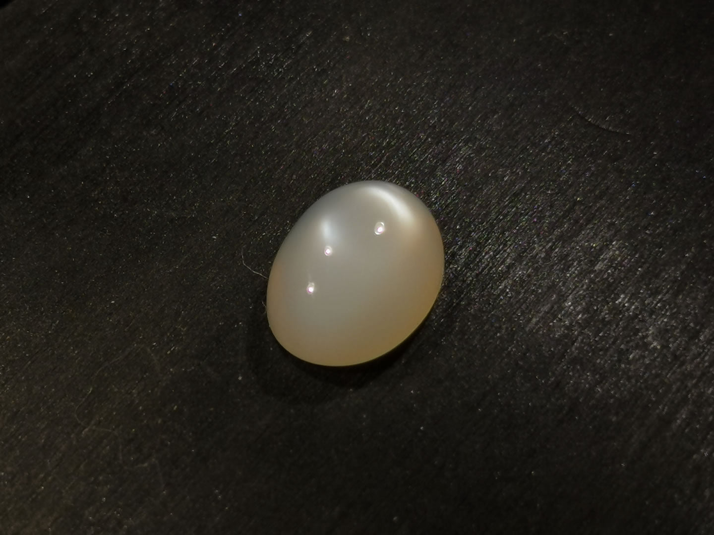 Adularia Pietra di Luna taglio ovale cabochon 6,15 ct