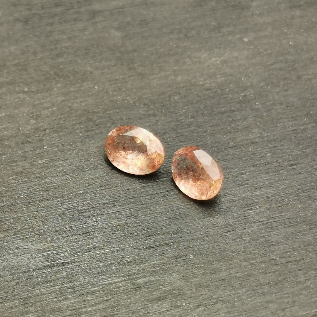 Coppia di Quarzi Strawberry taglio ovale 1,44 ct