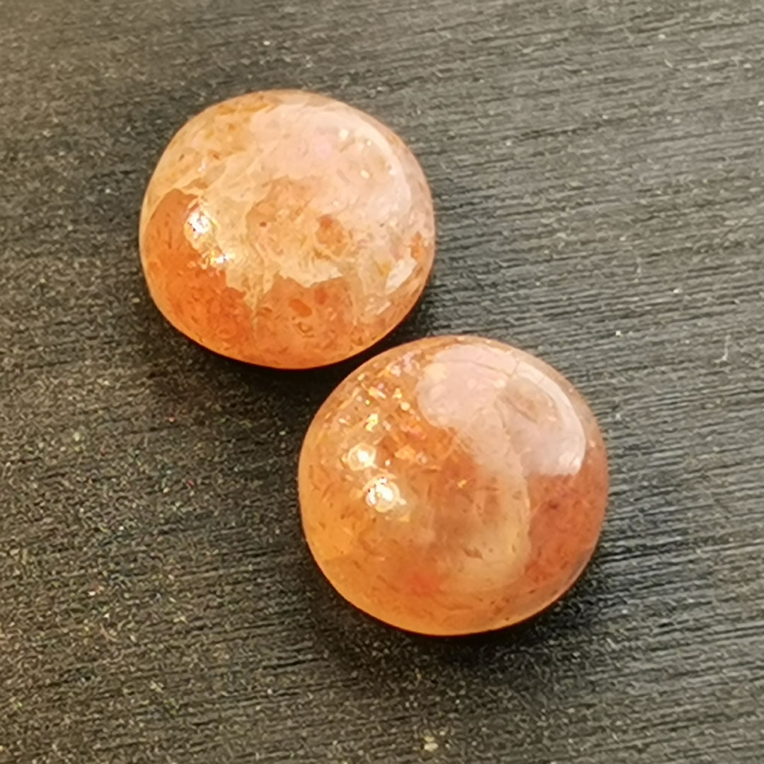 Pietra di Sole taglio rotondo cabochon 6,38 ct