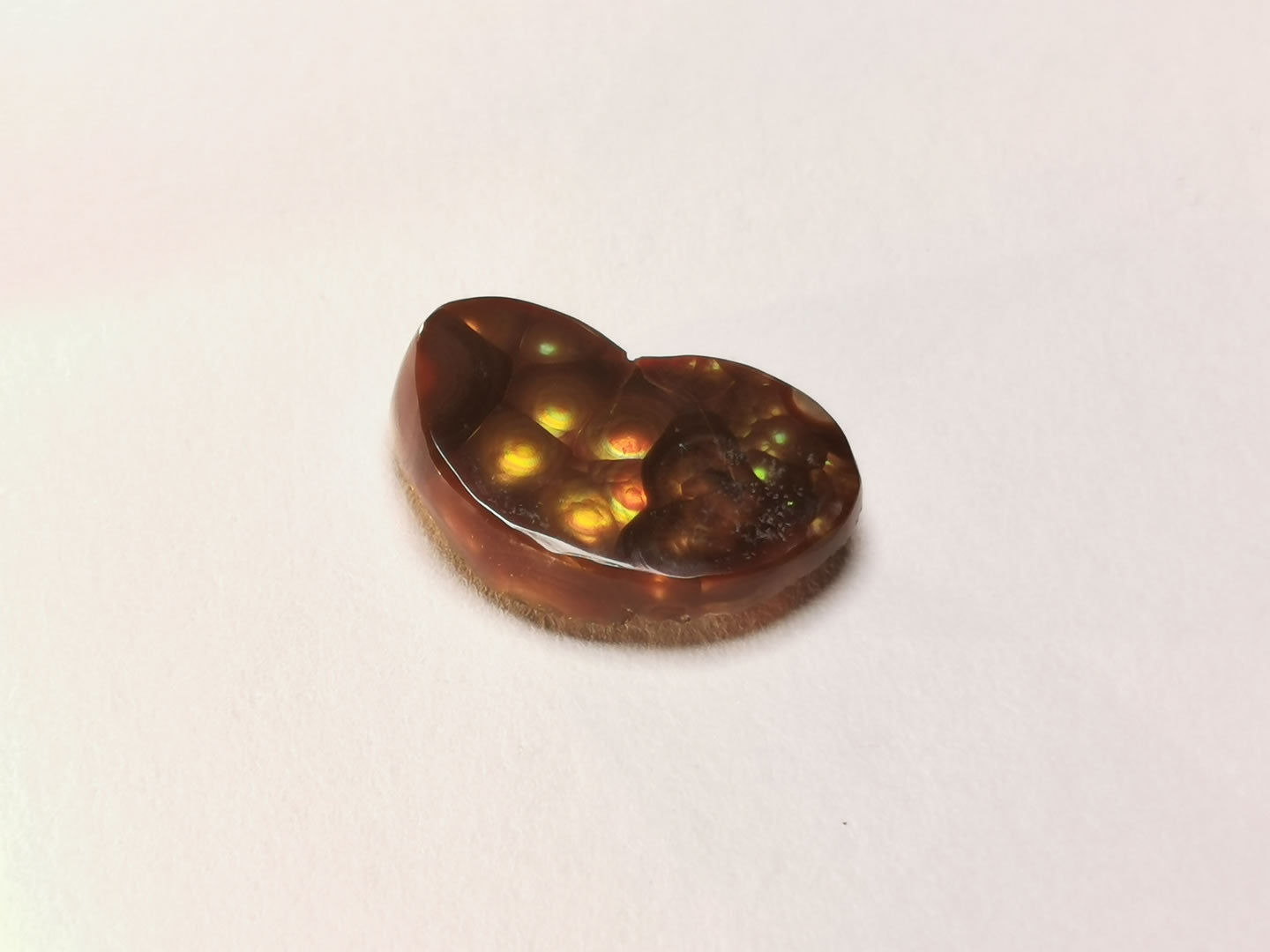 Agata di Fuoco taglio cabochon fancy 9,08 ct